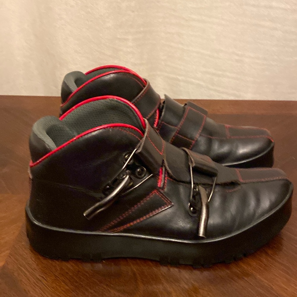 Prada 3T 1224 Black Leather Red Trim Platform Ankle Boots Women’s 38/ US 8